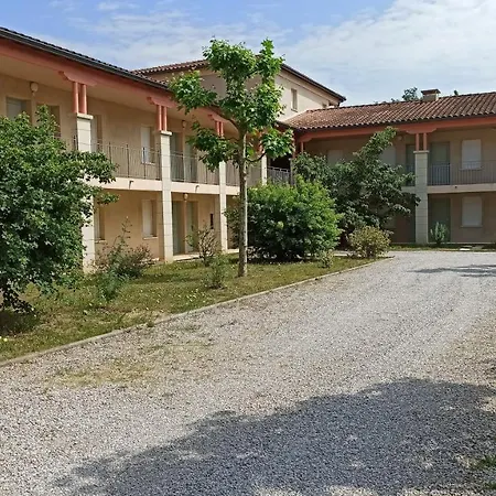 Jardinet 4 Pers Apartment Azille
